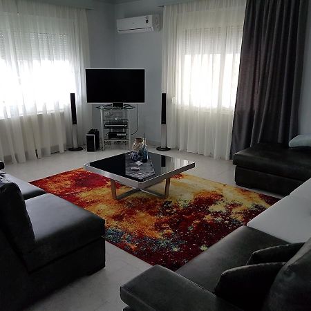 Bourlis Apartments Aszproválta Kültér fotó