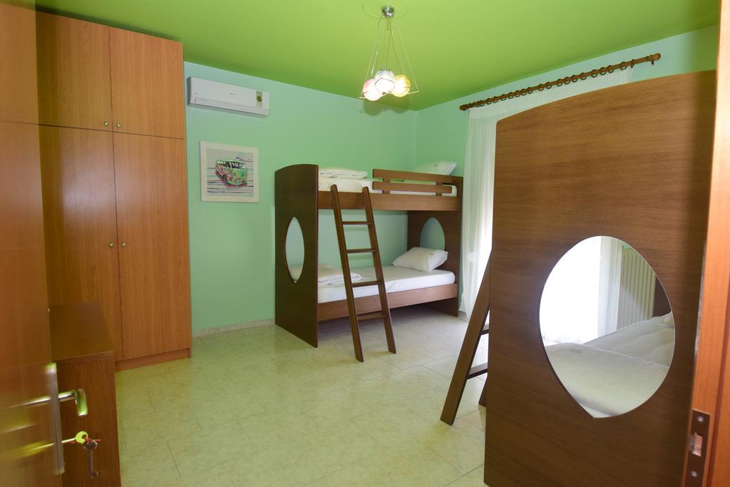Bourlis Apartments Aszproválta Kültér fotó